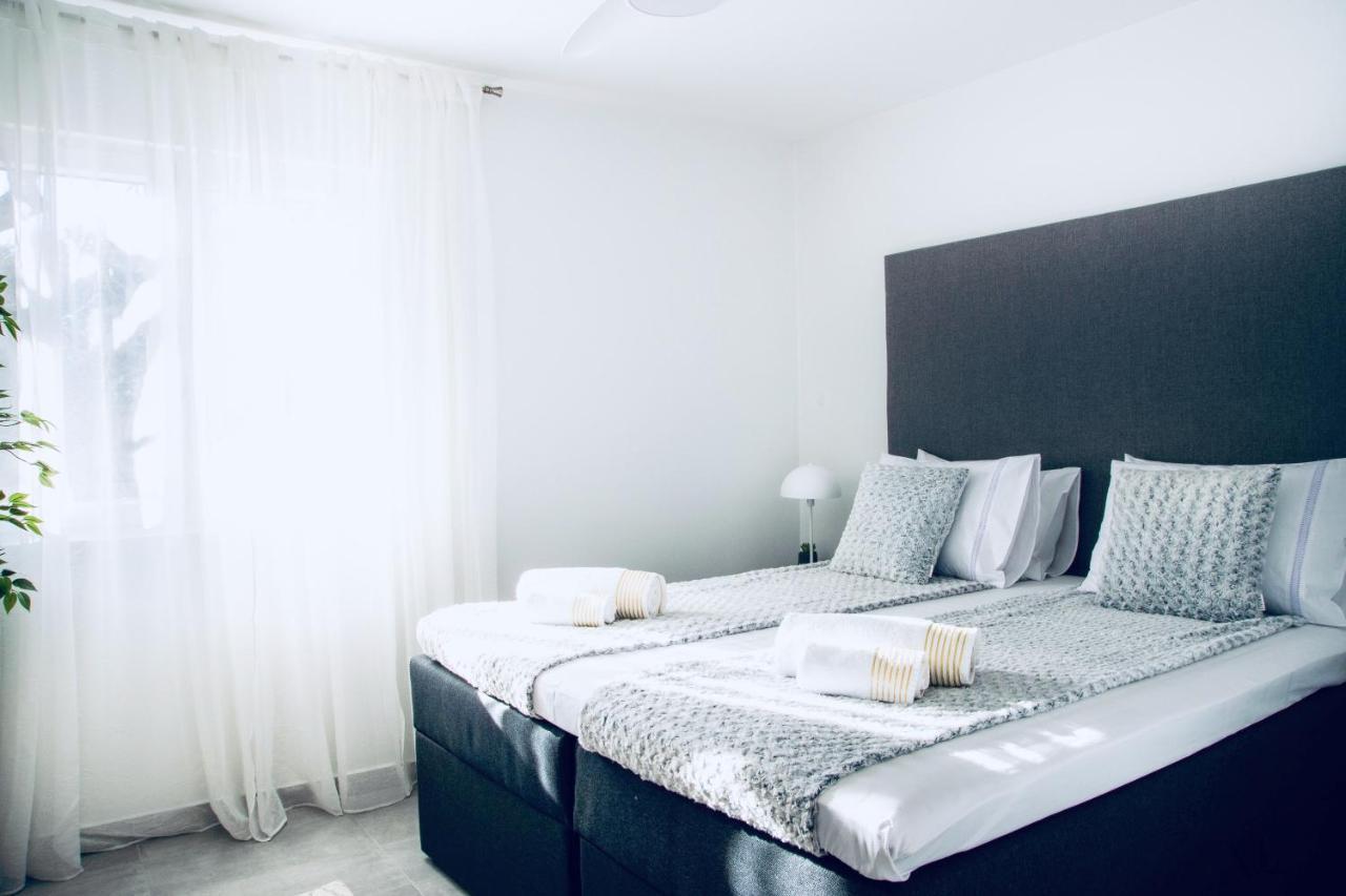 The Grande - Huge Terrace - Amazing Sea Views - Tastefully Furnished - Access To Rooftop Terrace And Gym - Hillside Apartments Rogoznica Rogoznica  Esterno foto