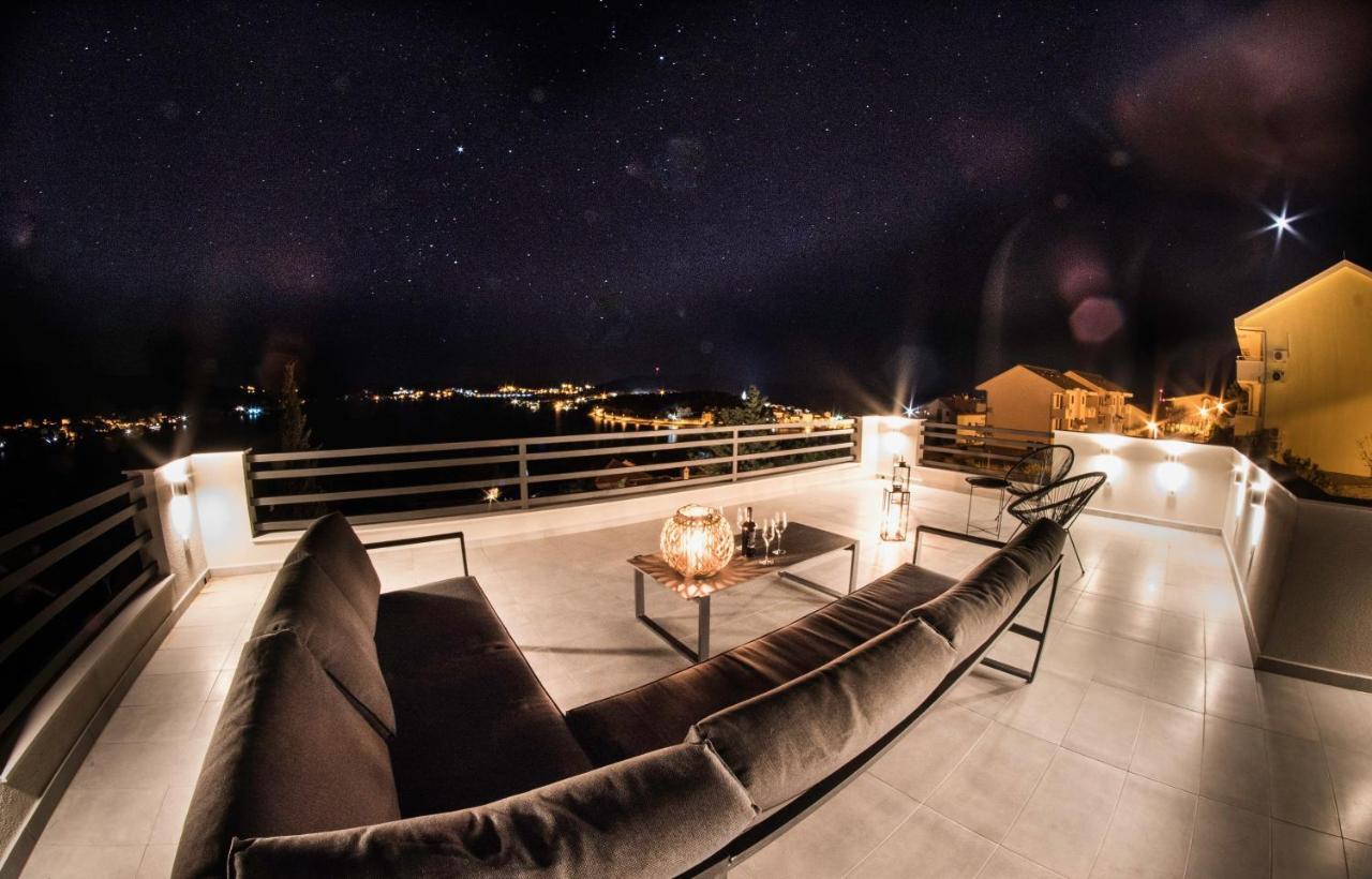 The Grande - Huge Terrace - Amazing Sea Views - Tastefully Furnished - Access To Rooftop Terrace And Gym - Hillside Apartments Rogoznica Rogoznica  Esterno foto