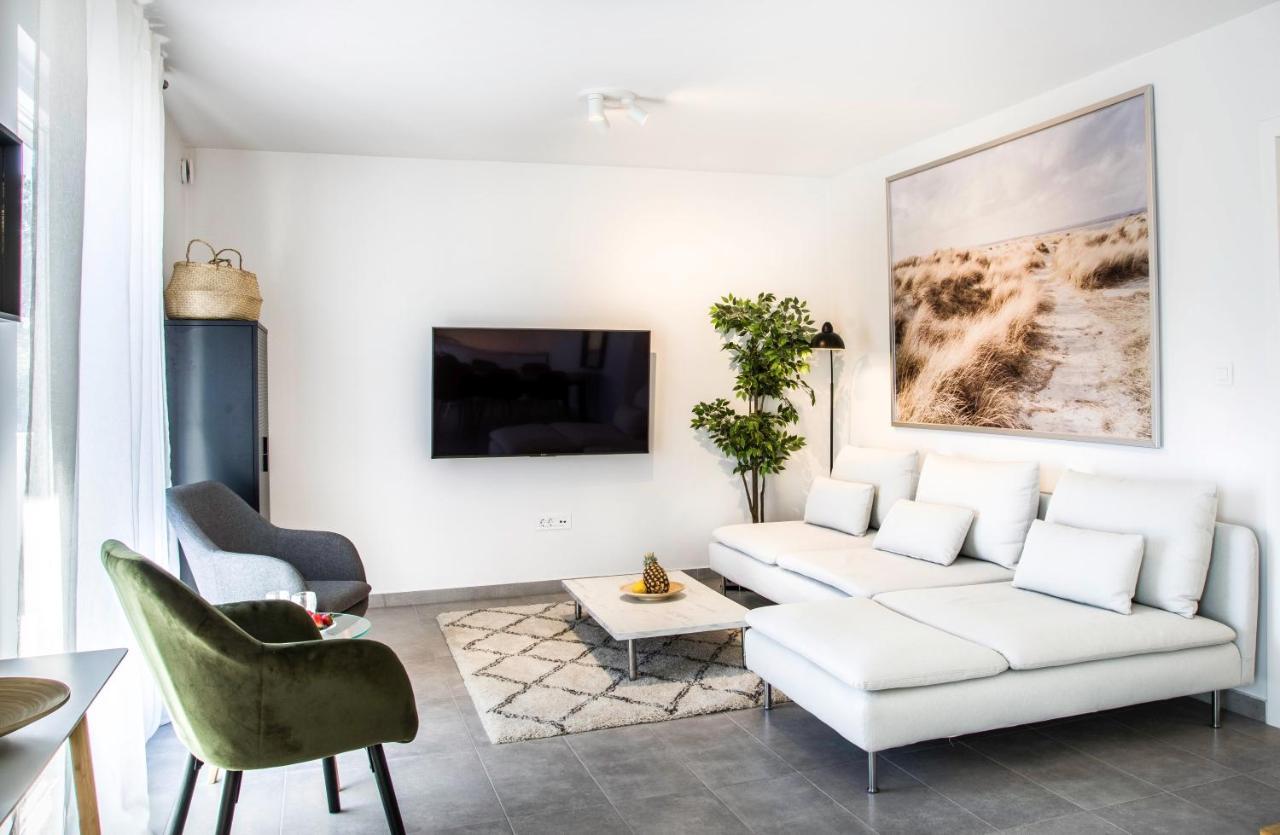 The Grande - Huge Terrace - Amazing Sea Views - Tastefully Furnished - Access To Rooftop Terrace And Gym - Hillside Apartments Rogoznica Rogoznica  Esterno foto