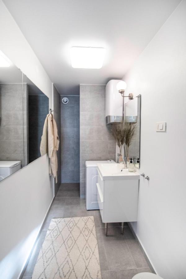 The Grande - Huge Terrace - Amazing Sea Views - Tastefully Furnished - Access To Rooftop Terrace And Gym - Hillside Apartments Rogoznica Rogoznica  Esterno foto