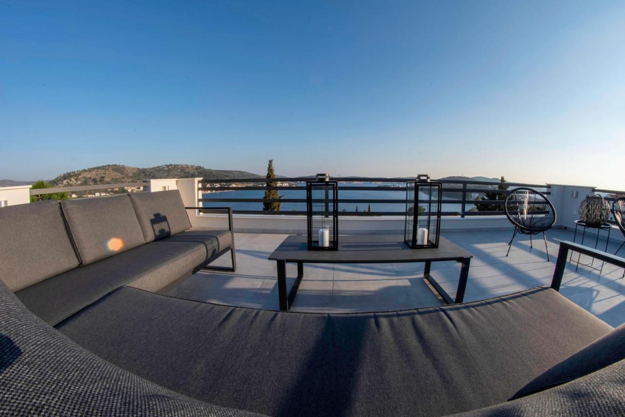 The Grande - Huge Terrace - Amazing Sea Views - Tastefully Furnished - Access To Rooftop Terrace And Gym - Hillside Apartments Rogoznica Rogoznica  Esterno foto