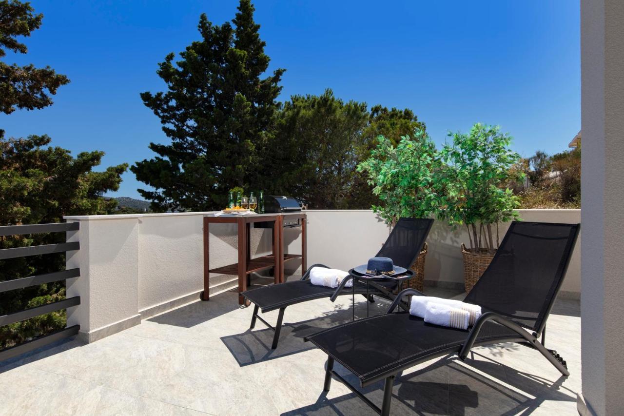 The Grande - Huge Terrace - Amazing Sea Views - Tastefully Furnished - Access To Rooftop Terrace And Gym - Hillside Apartments Rogoznica Rogoznica  Esterno foto