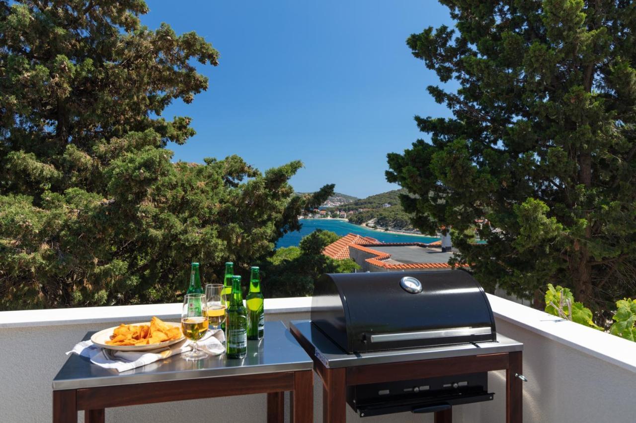 The Grande - Huge Terrace - Amazing Sea Views - Tastefully Furnished - Access To Rooftop Terrace And Gym - Hillside Apartments Rogoznica Rogoznica  Esterno foto