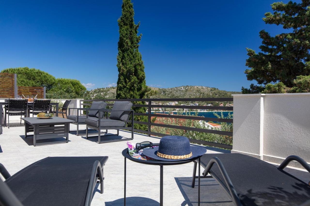 The Grande - Huge Terrace - Amazing Sea Views - Tastefully Furnished - Access To Rooftop Terrace And Gym - Hillside Apartments Rogoznica Rogoznica  Esterno foto