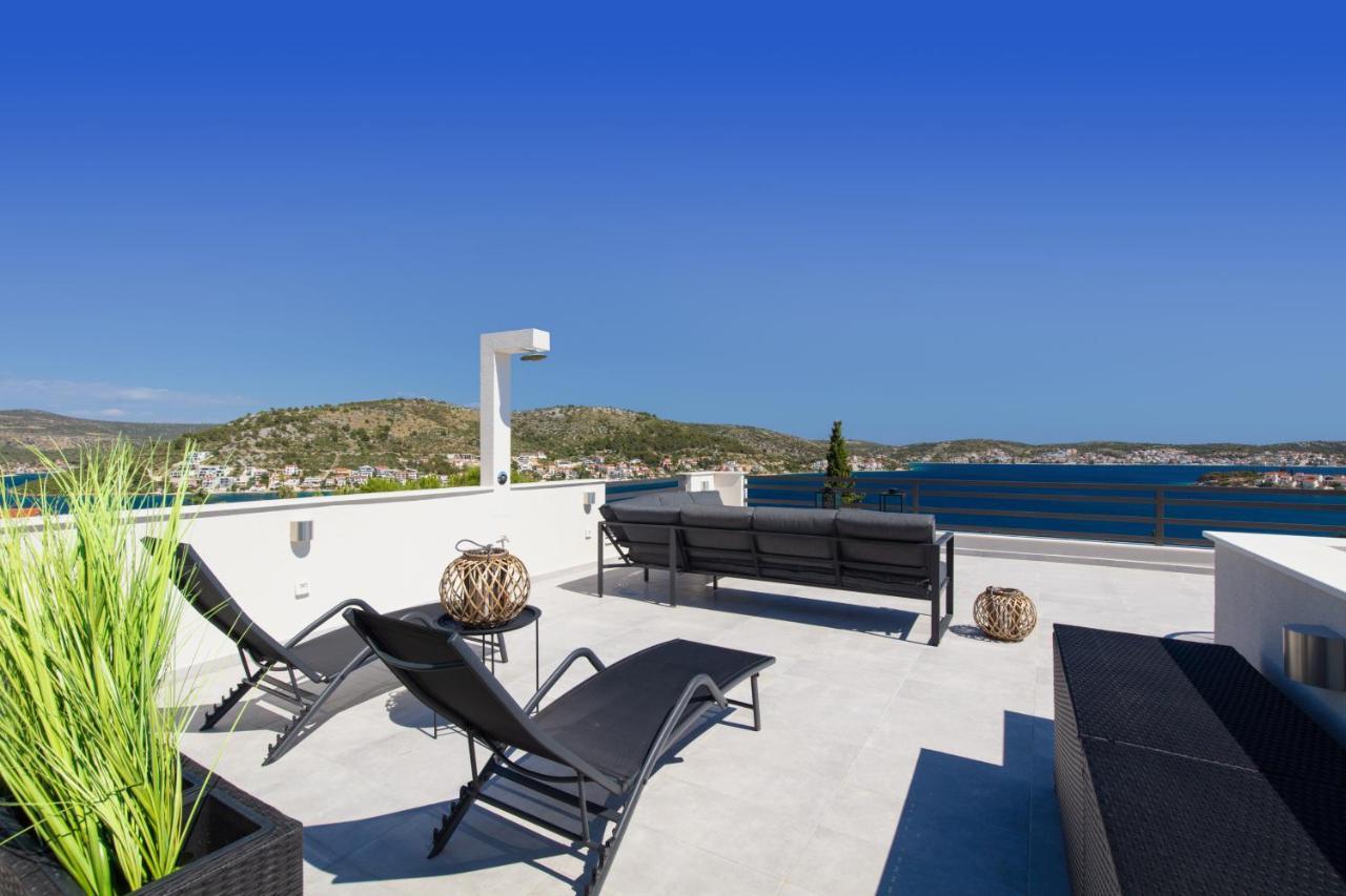 The Grande - Huge Terrace - Amazing Sea Views - Tastefully Furnished - Access To Rooftop Terrace And Gym - Hillside Apartments Rogoznica Rogoznica  Esterno foto